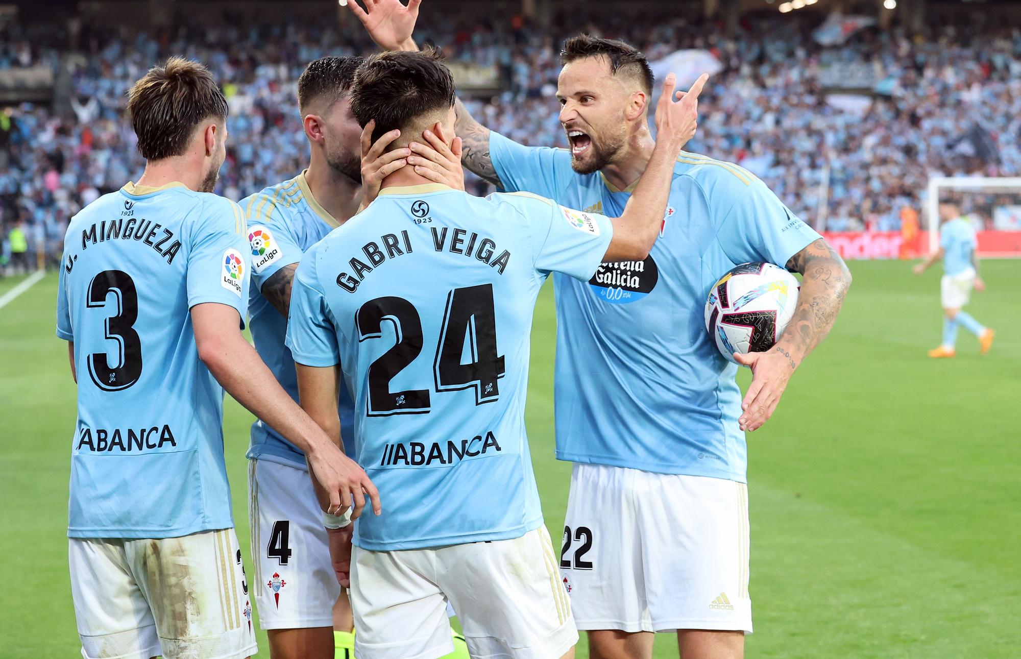 Lágrimas de felicidad en Balaídos: otro final de temporada agónico del Celta