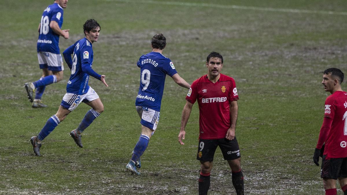 Las imágenes del partido entre el Real Oviedo y el Mallorca