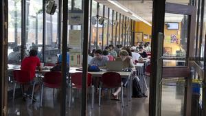 Aula de la escuela superior de Ingeniería Industrial, en la Universitat Politècnica de Catalunya.