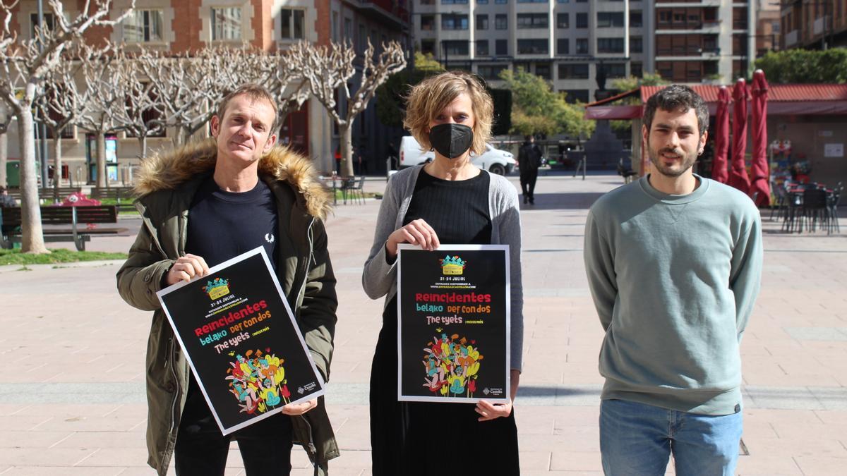 La concejala de Cultura, Verònica Ruiz, junto a los organizadores de la cita.