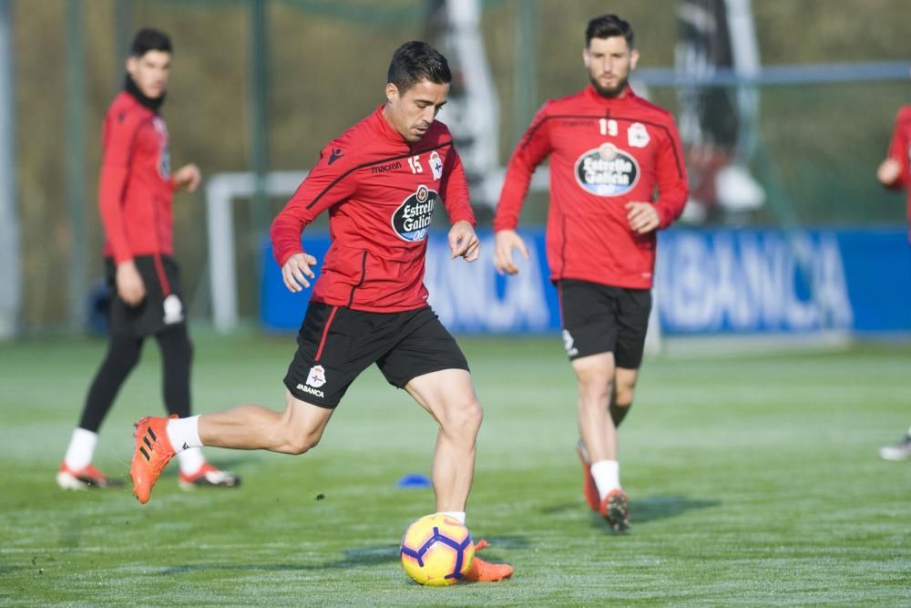 Los jugadores se han entrenado a las órdenes de Natxo González en el penúltimo entrenamiento de la semana antes del partido del sábado en Riazor.