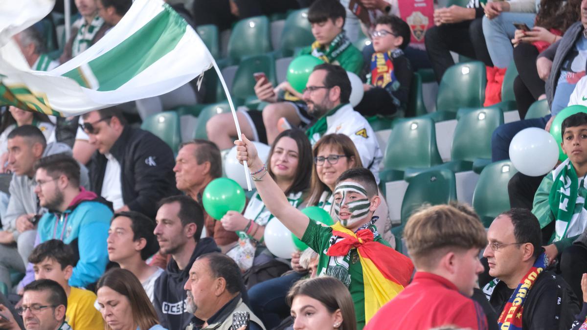 Aficionados del Elche, durante el partido del pasado sábado contra el Barcelona