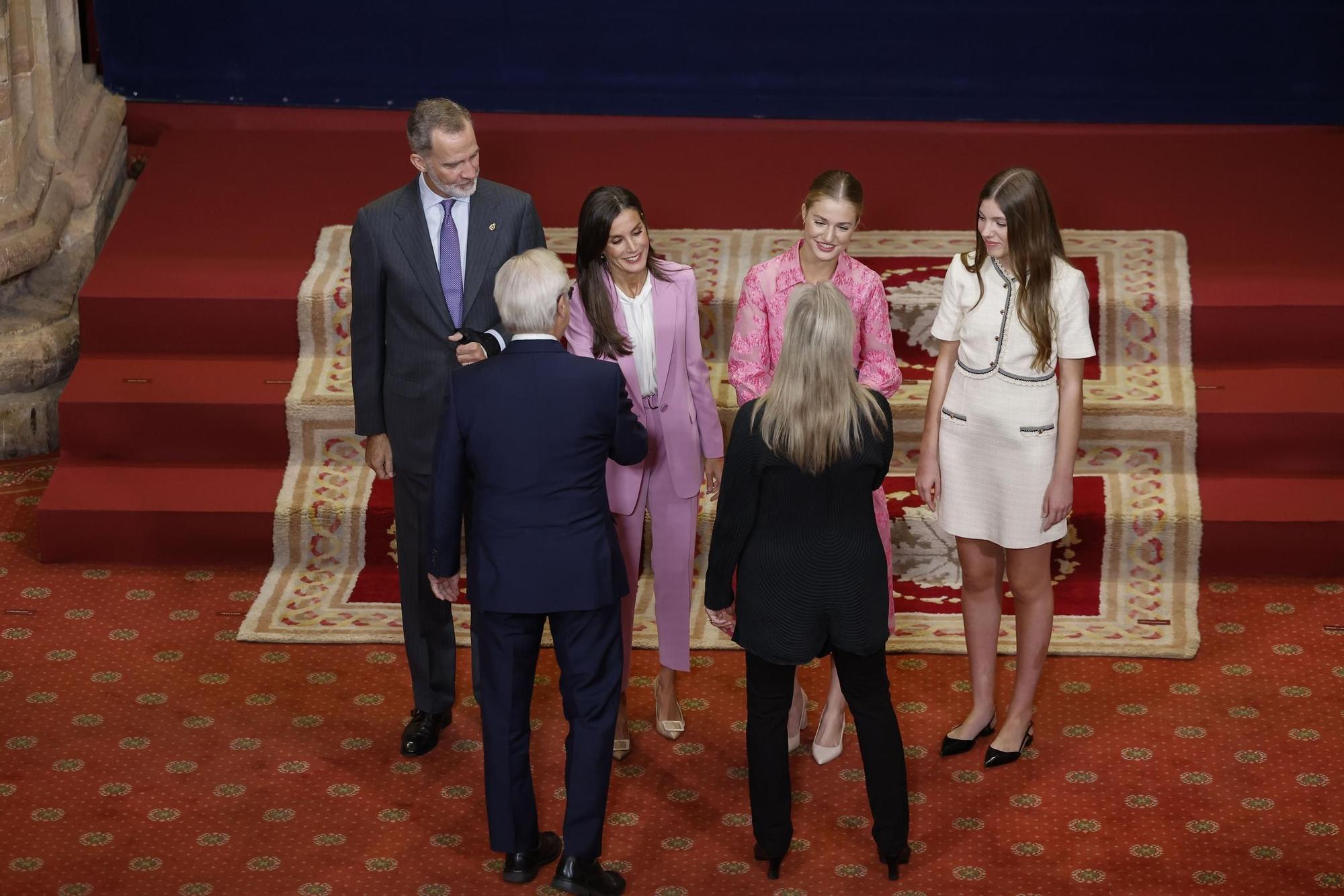 EN IMÁGENES: Personalidades, políticos y premiados se dan cita en el hotel de la Reconquista antes de la ceremonia de entrega de los Premios "Princesa"