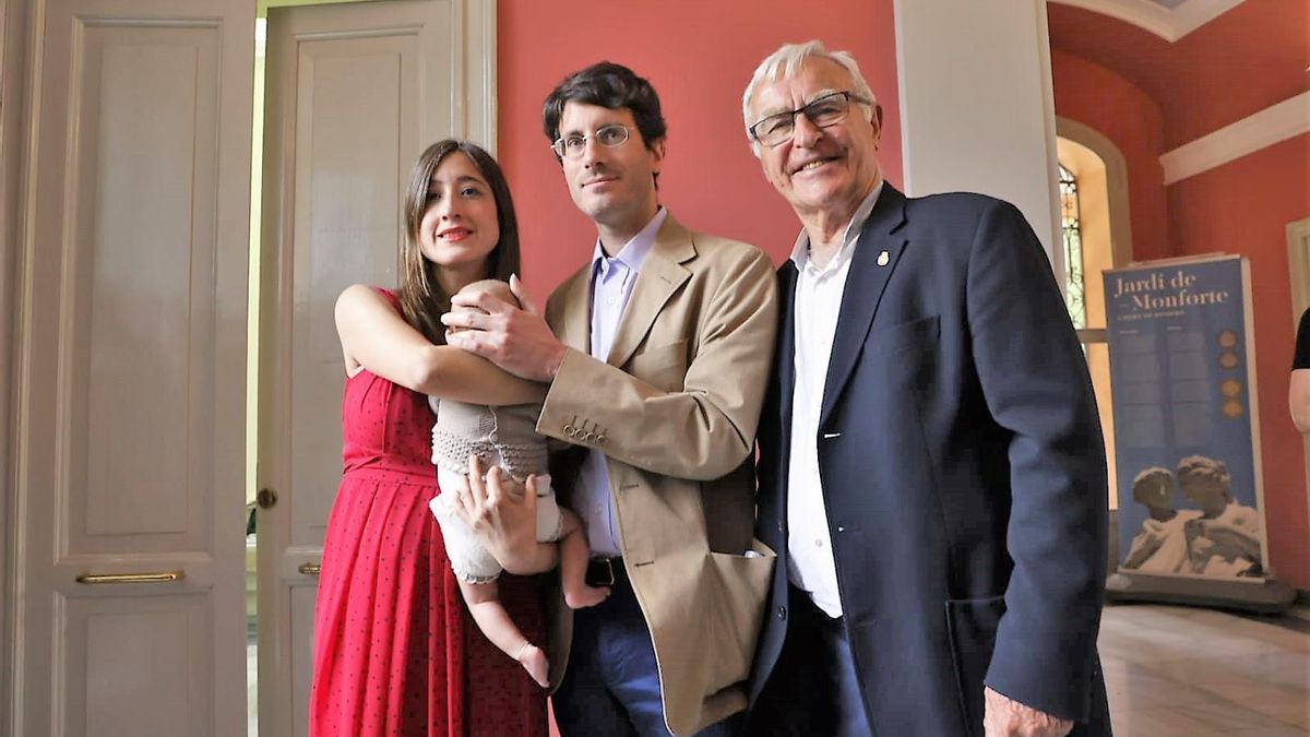 Roc, el primer niño de València que recibe el "bautizo civil"