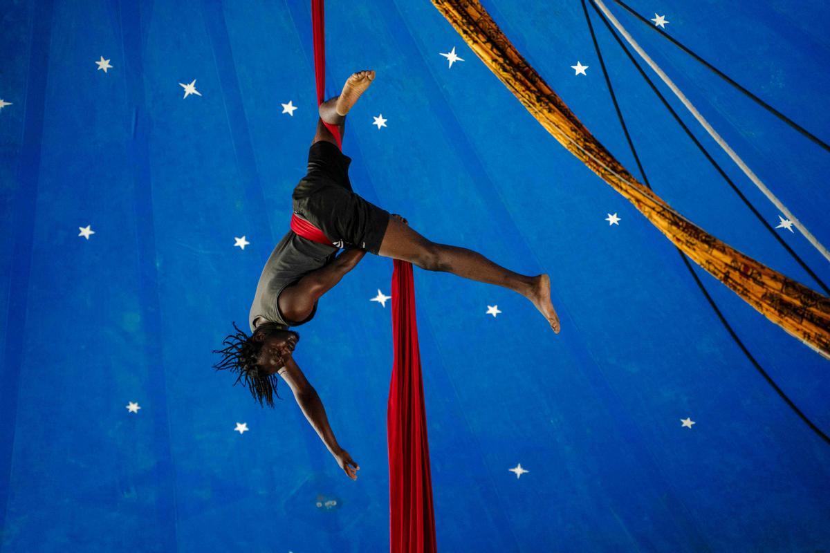 Circo Sencirk: una forma de ayudar a los jóvenes desfavorecidos en Senegal