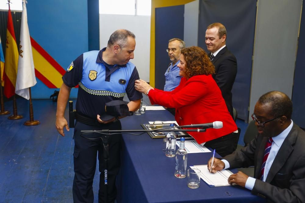 Augusto Hidalgo da la bienvenida a 19 nuevos policías locales