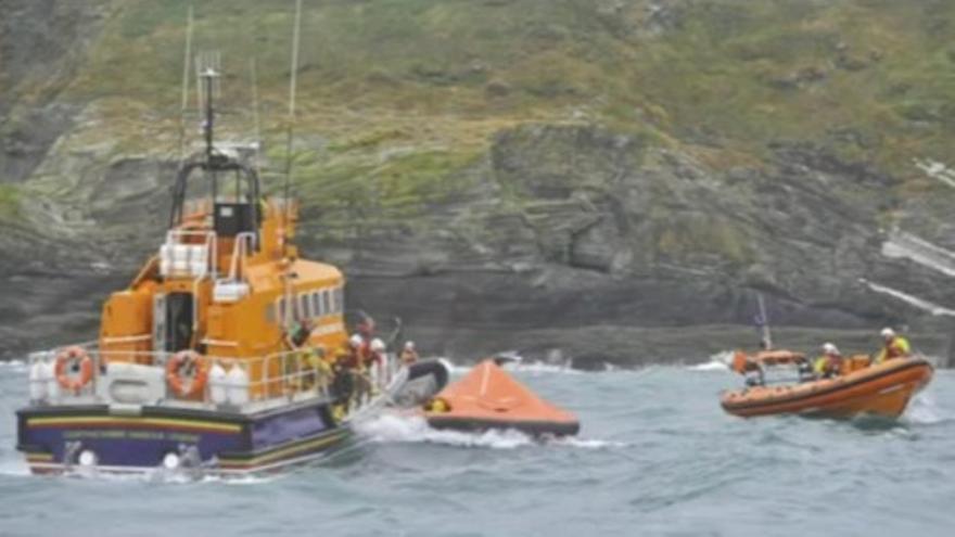 Rescate del velero &#039;Astrid&#039; en costas irlandesas