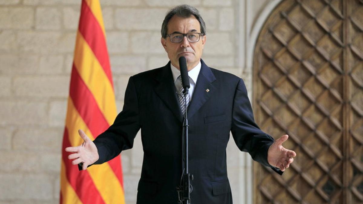 El presidente de la Generalitat de Catalunya, Artur Mas, durante la rueda de prensa ofrecida este miércoles, 29 de julio, en el Palau de la Generalitat para explicar el caso del expresidente Jordi Pujol.