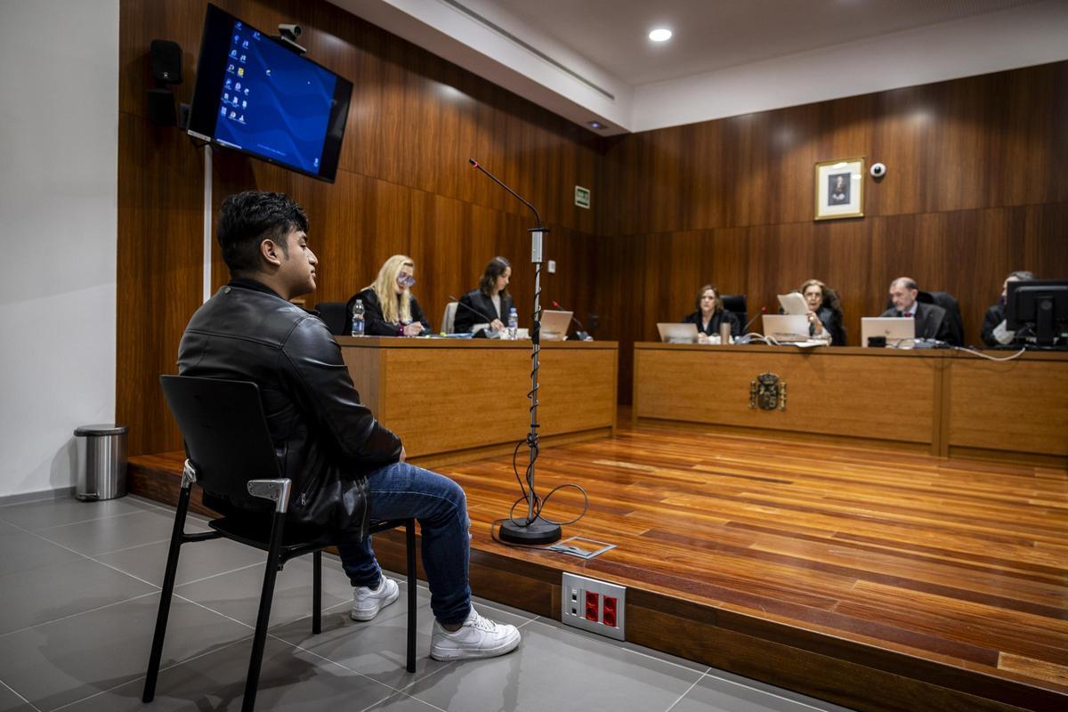 El acusado, Jorge T., en el juicio celebrado este martes en la Audiencia Provincial de Zaragoza.