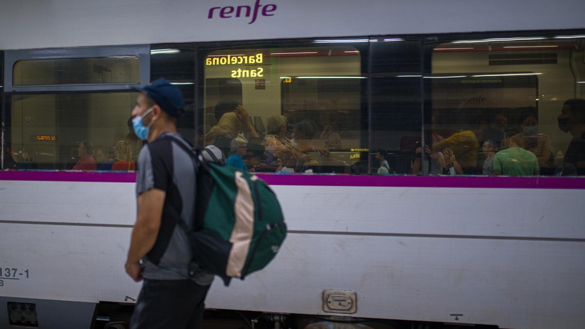 Indignación entre las familias de los estudiantes de Primaria expulsarlos de un tren por mal comportamiento