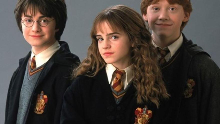 Rupert Grint, Daniel Radcliffe y Emma Watson, en una imagen promocional