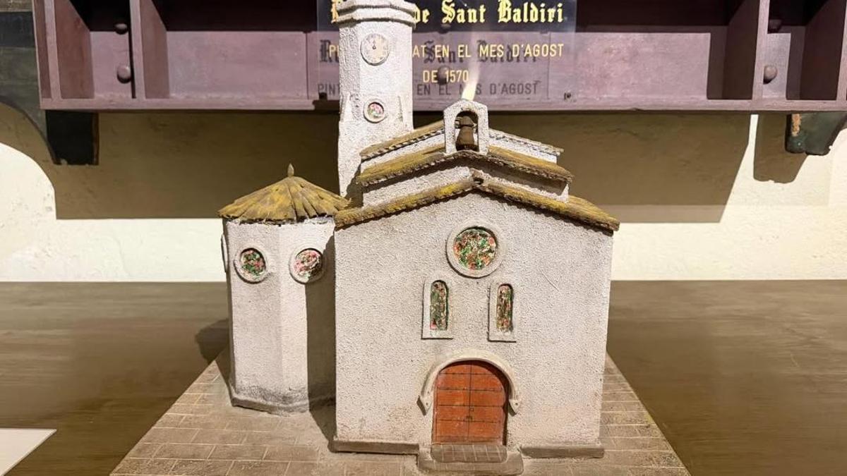 La maqueta donada i que ara s'exhibeix dins del temple.