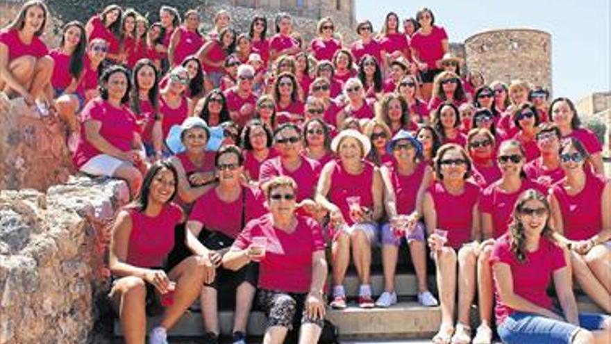 Las mujeres copan la fiesta en el arrabal de onda