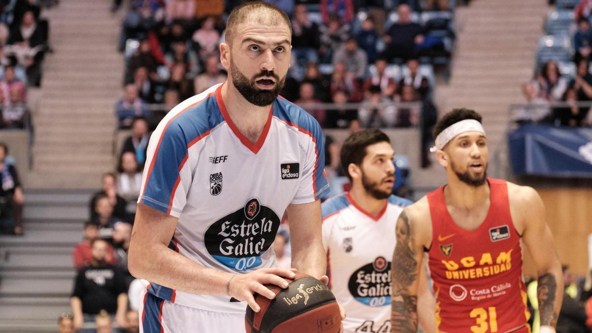 Kostas Vasileiadis, durante un partido frente al UCAM CB.