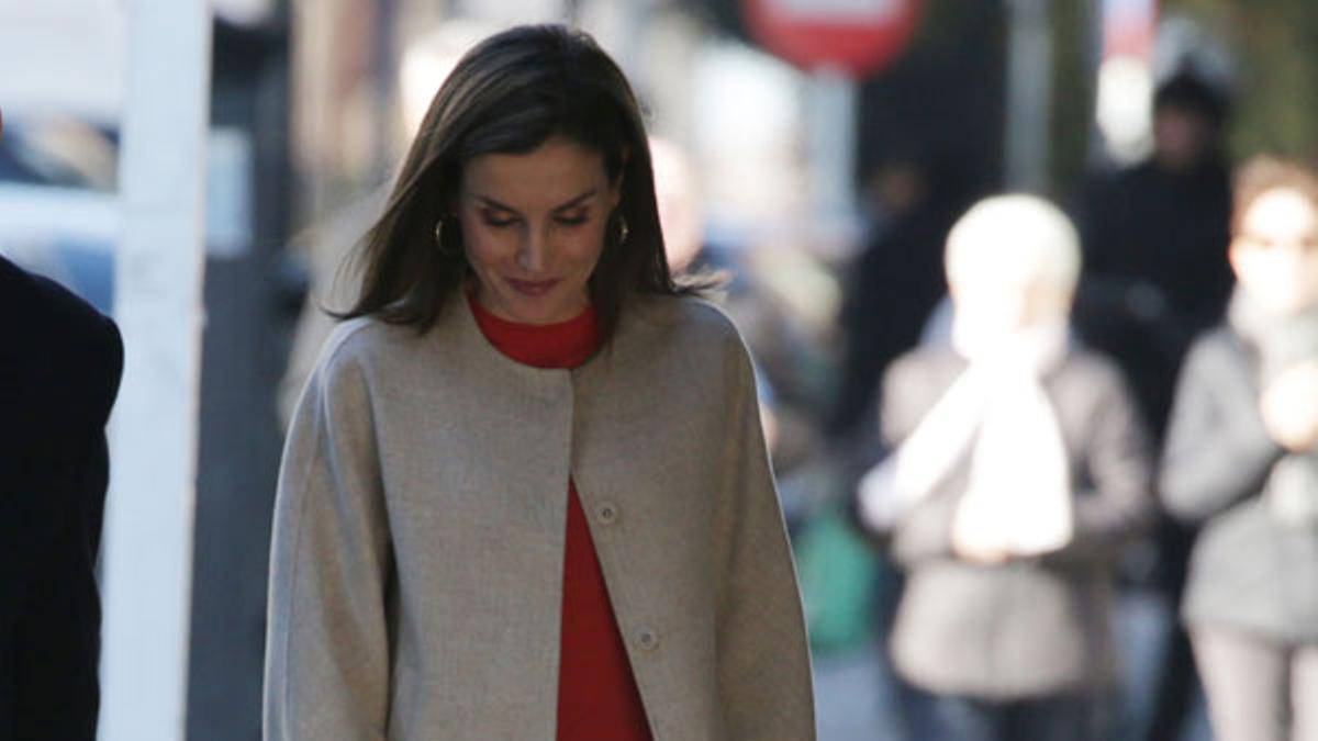 Letizia Ortiz y su look de Hugo Boss para una reunión en Madrid