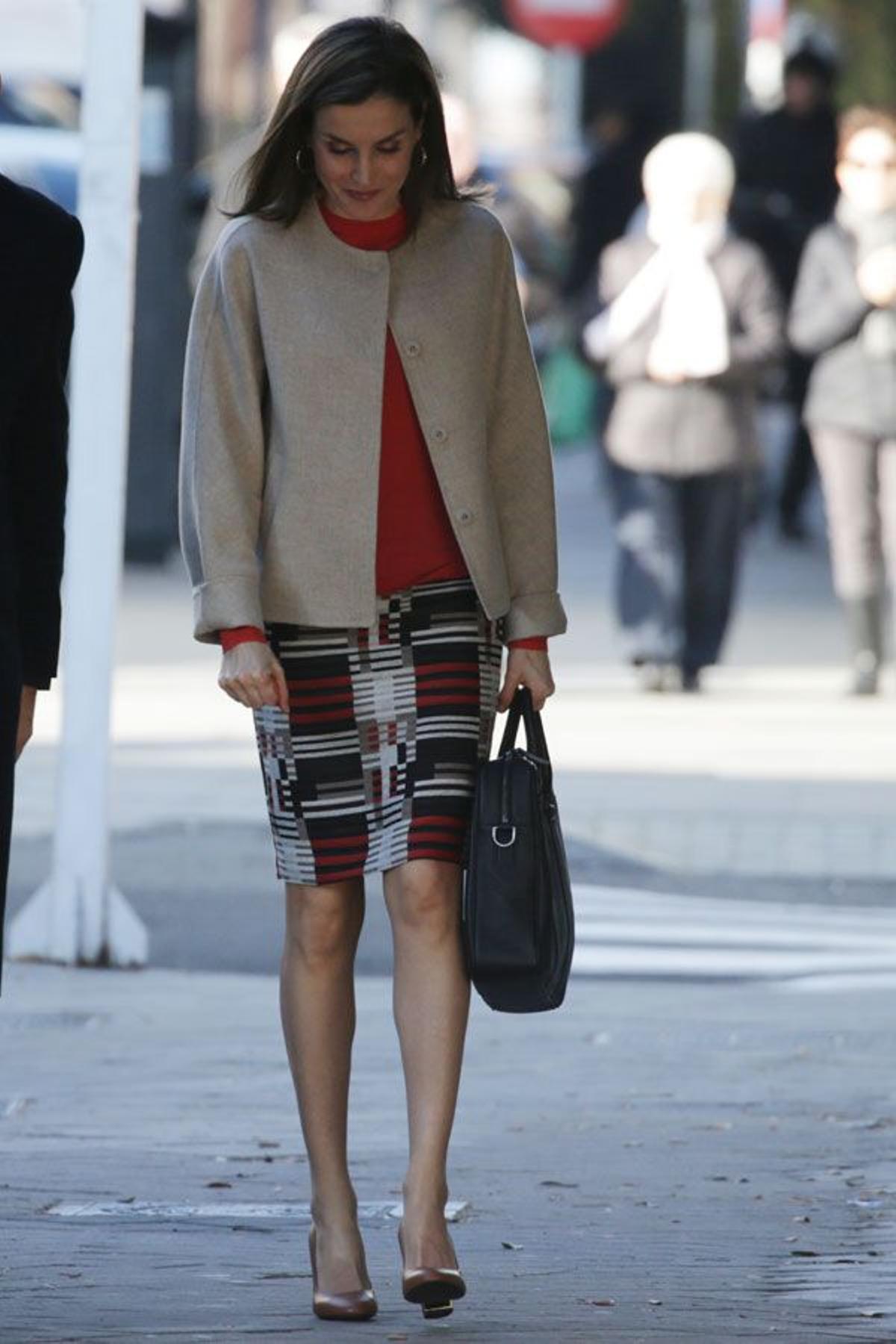 Letizia Ortiz con look 'working girl' de Hugo Boss