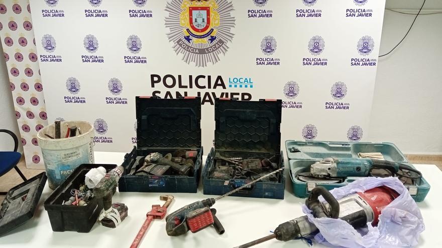 Se lía a puñetazos contra la Policía tras ser pillado robando en una obra de San Javier