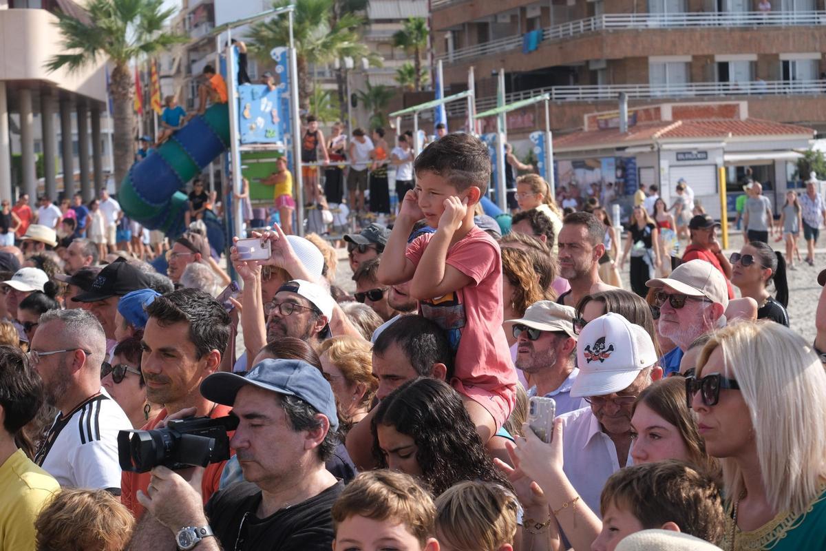 Las mejores imágenes del Desembarco de las fiestas de Moros y Cristianos de Santa Pola