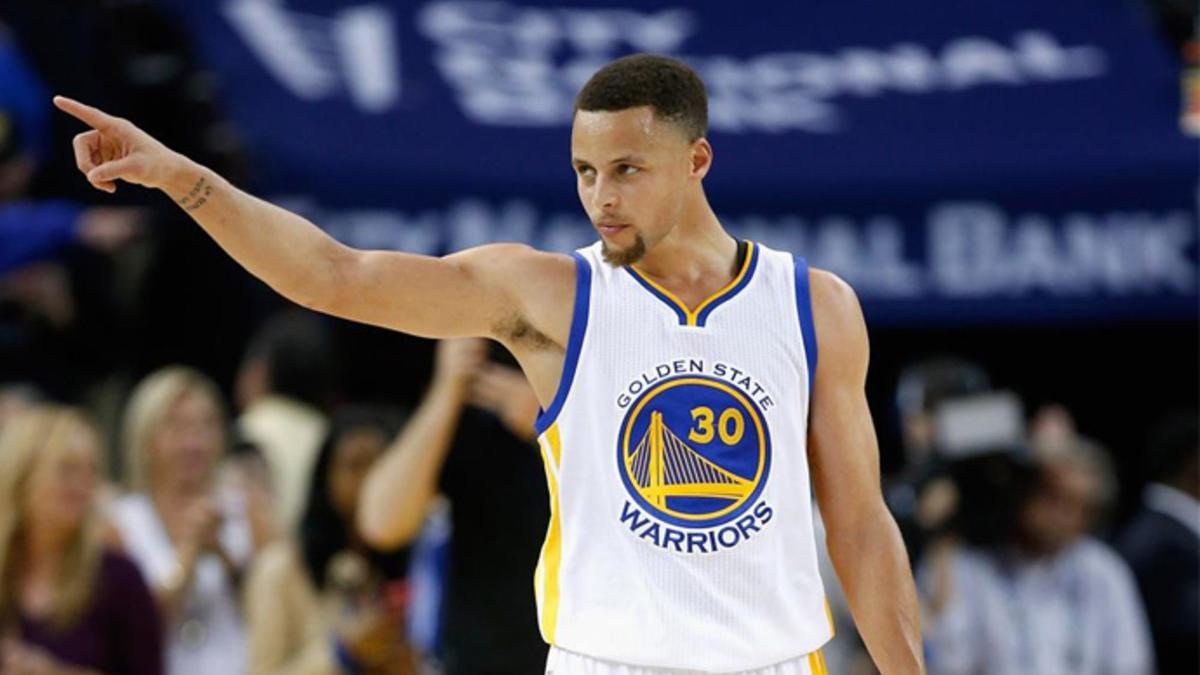 Curry lidera a unos Warriors de récord