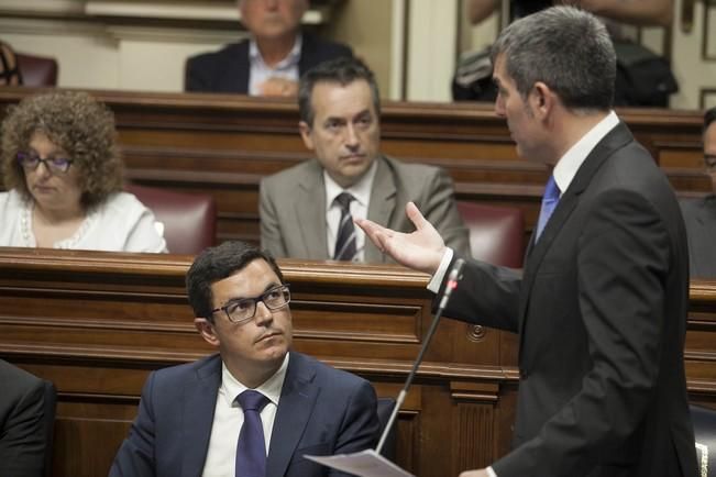 18/04/2017.CANARIAS POLITICA.Pleno del Parlamento de Canarias..Fotos: Carsten W. Lauritsen