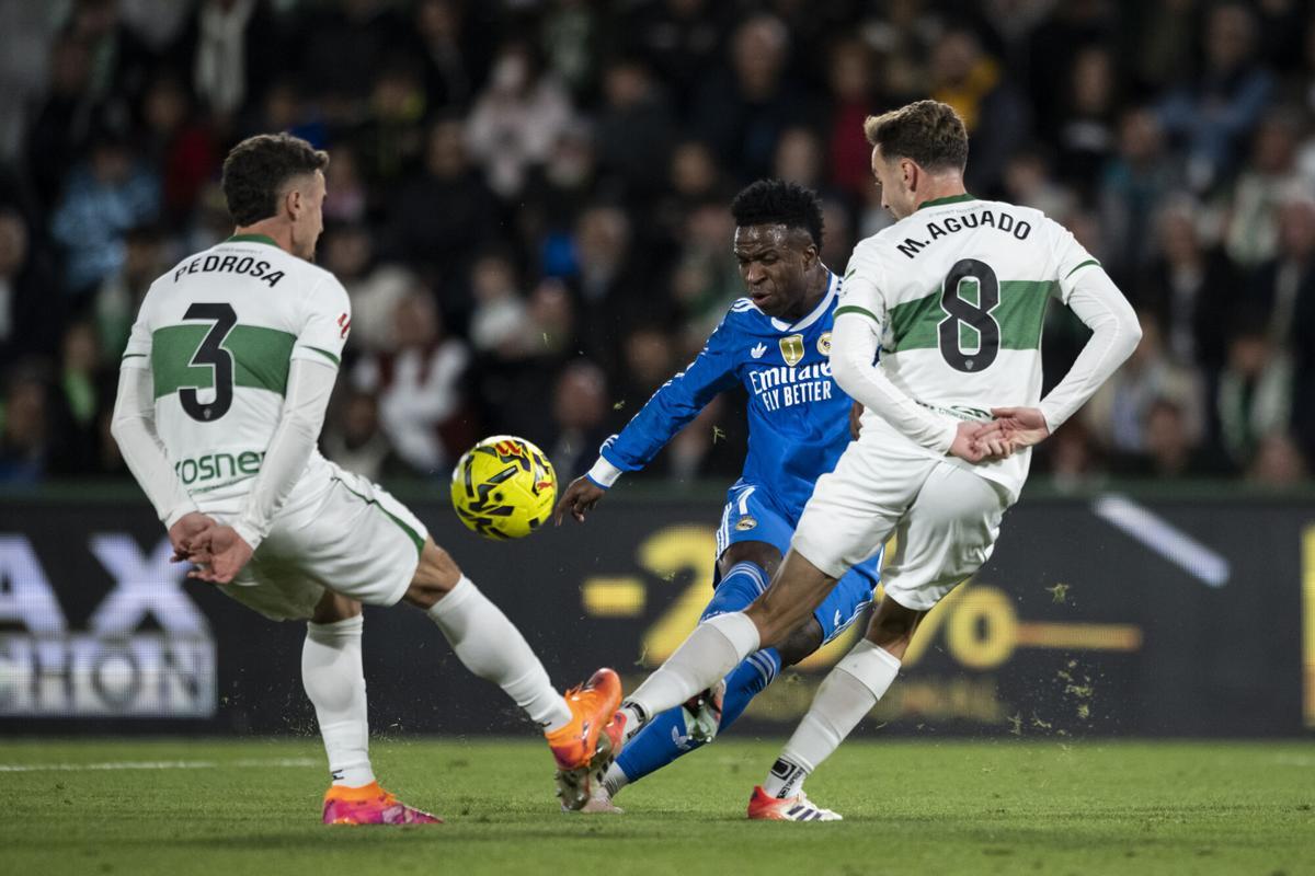 Vinicius Junior of Real Madrid CF in action during the Spanish league, La Liga EA Sports, football match played between Elche CF and Real Madrid C.F. at Manuel Martinez Valero Stadium on November 23, 2025 in Elche, Spain. AFP7 23/11/2025 ONLY FOR USE IN SPAIN. Francisco Macia / AFP7 / Europa Press;2025;SPORT;ZSPORT;SOCCER;ZSOCCER;Elche CF v Real Madrid C.F - La Liga EA Sports;