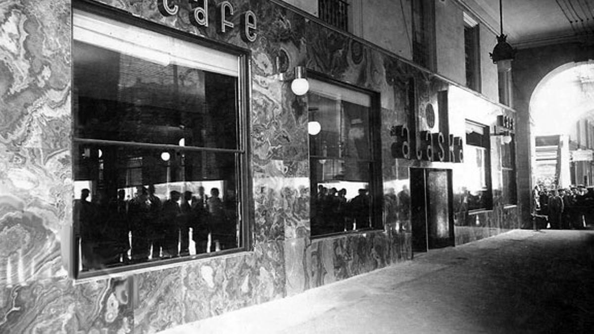 Café Alaska, en paseo Independencia, en 1934
