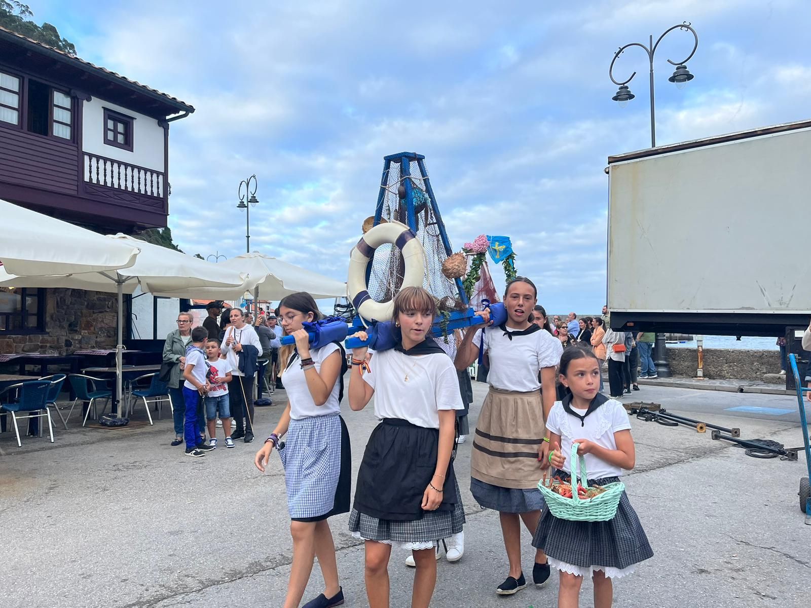 San Roque, devoción y tradición marinera en Tazones, en una fiesta familiar y para el reencuentro