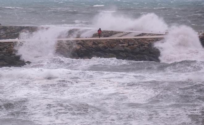 Consecuencias del temporal marítimo en las playas de Guardamar del Segura