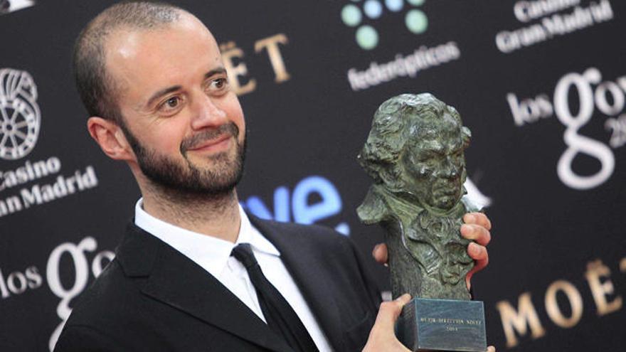 Franco posa con su premio Goya.