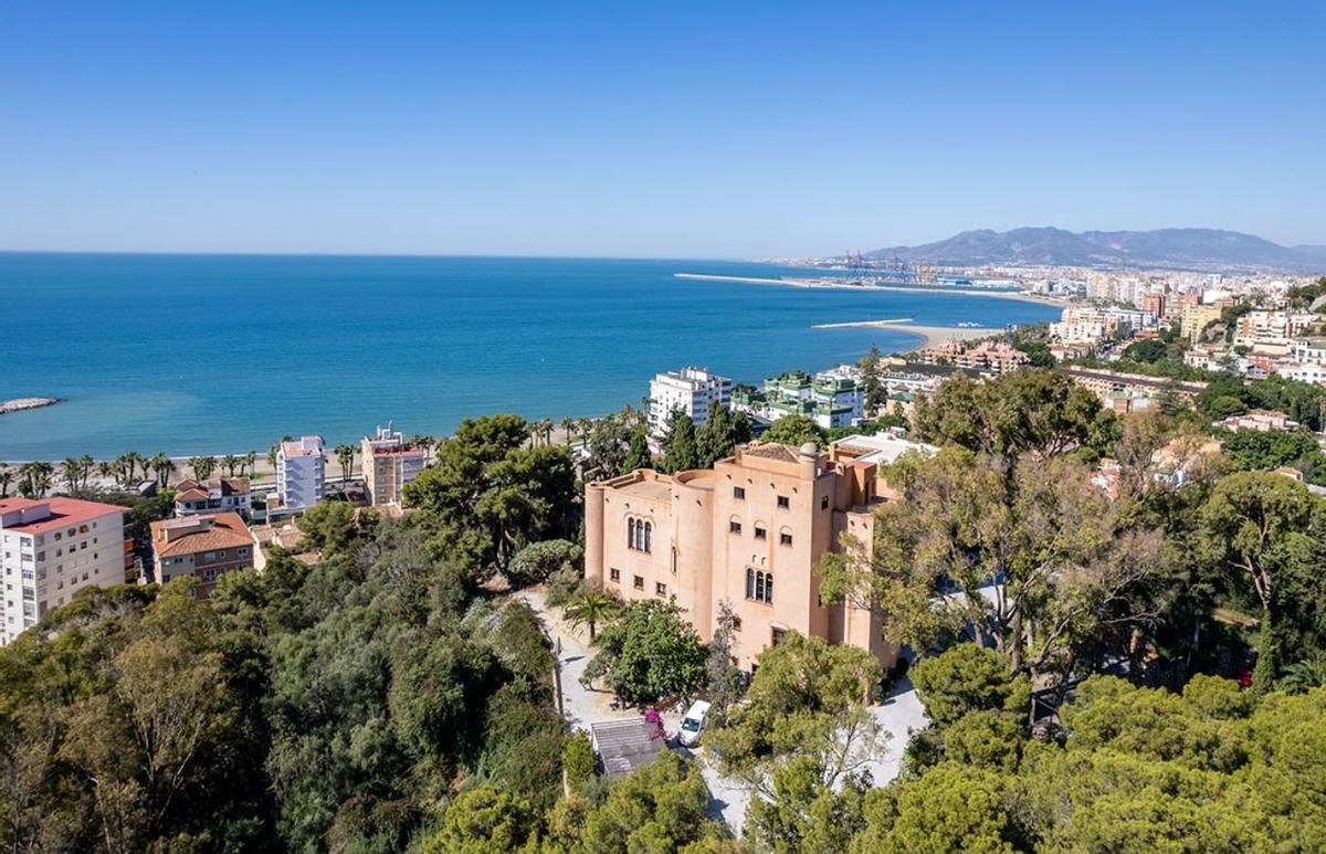 El restaurante El Castillo se encuentra en el Castillo de Santa Catalina, en Málaga