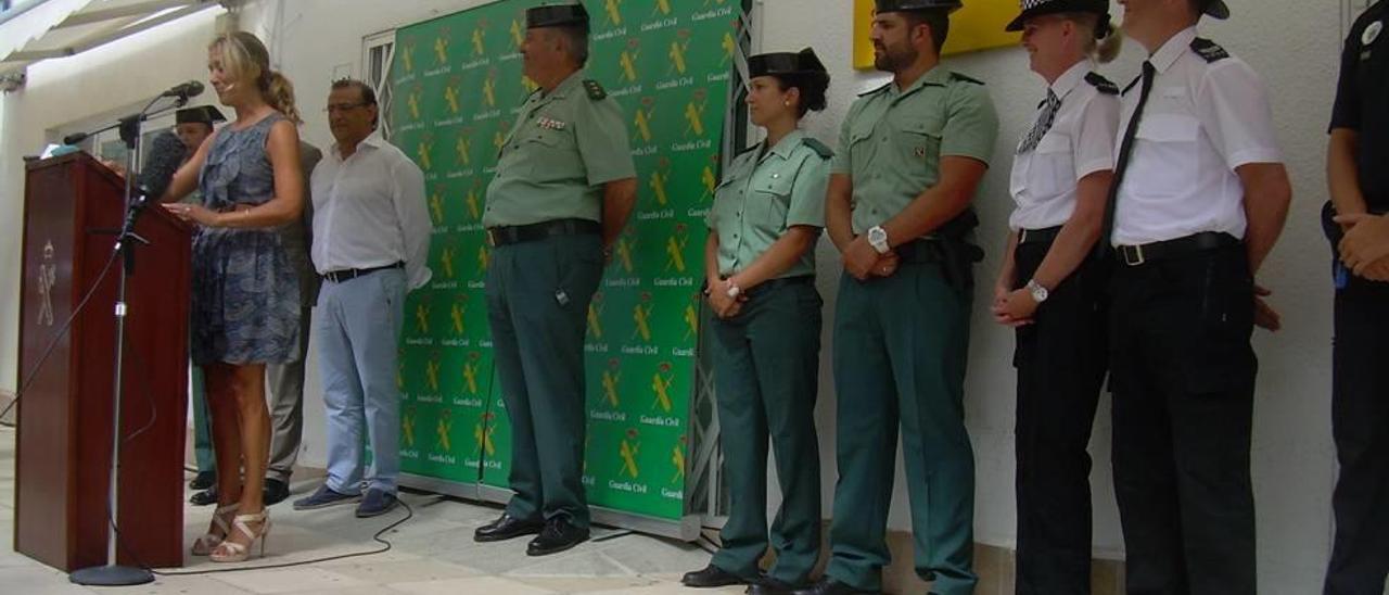 Los ´bobbies´, ayer, durante el acto de presentación.