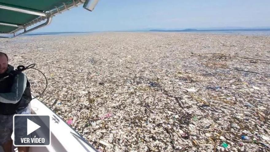 Un mar de basura cubre el paraíso del Caribe