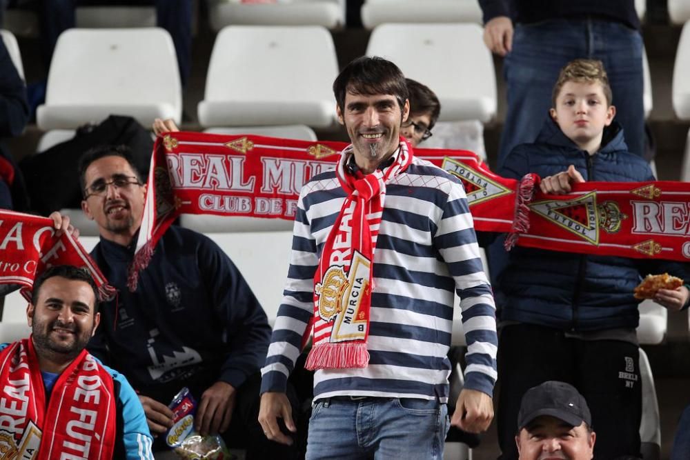 Ambiente en las gradas del Real Murcia - FC Cartagena