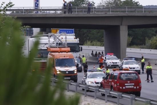 Incendi d''un camió a l''AP7