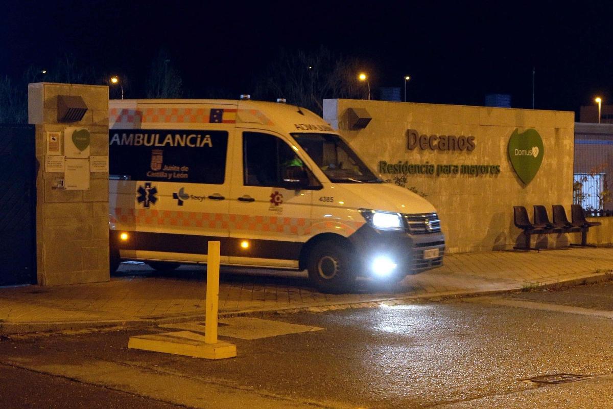 Exteriores de la residencia donde falleció Encarnita Polo.