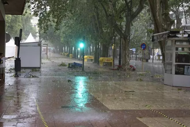 La tormenta se deja notar durante el "Supersábado" de la Fira de Xàtiva