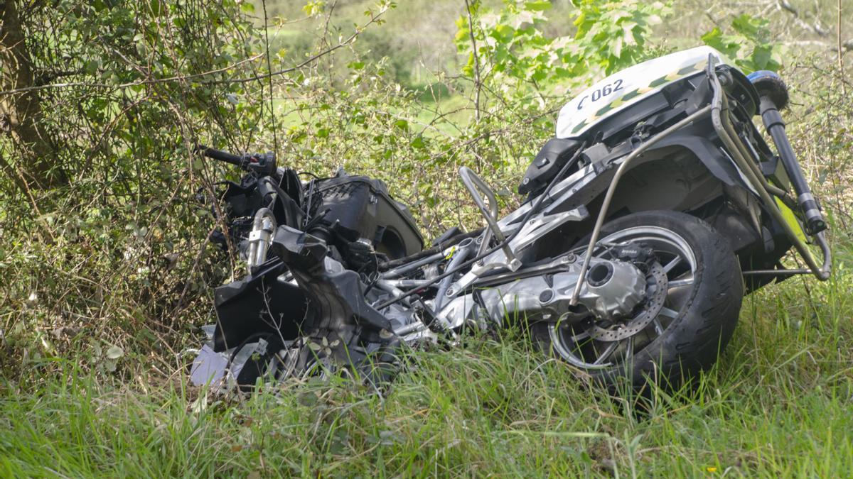 Tragedia en una carrera ciclista en Pravia: un hombre irrumpe con un coche robado y mata a un guardia civil tras arrollarlo