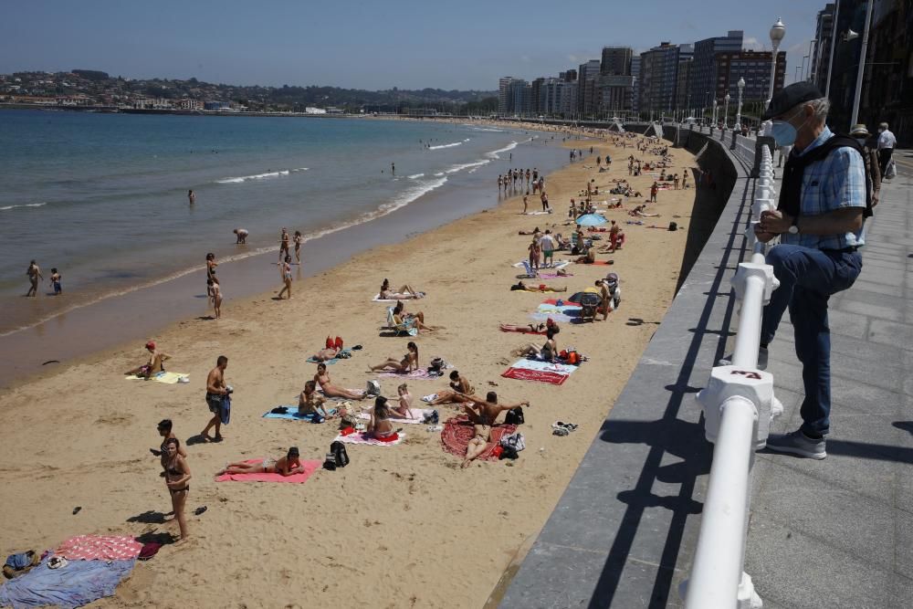 Sábado de playa en Asturias: parcelas de arenal