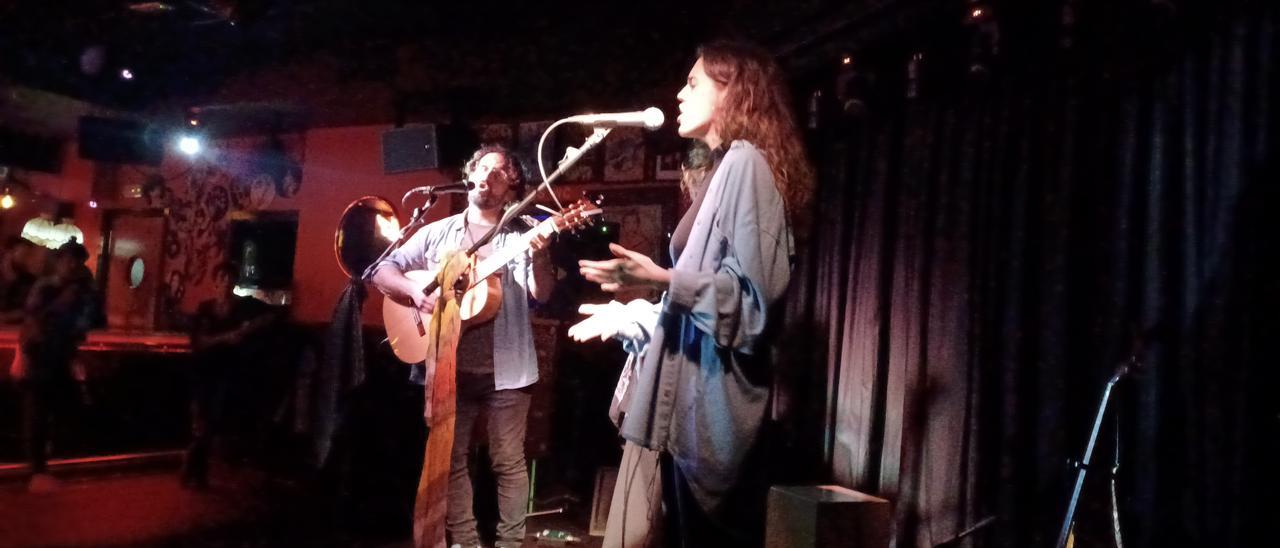 Luis G. Lucas y Paula Rubio en la sala Boogaloo.