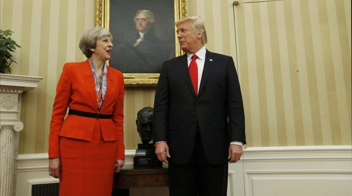 mbenach37067702 u s  president donald trump speaks with british prime minist170127203846