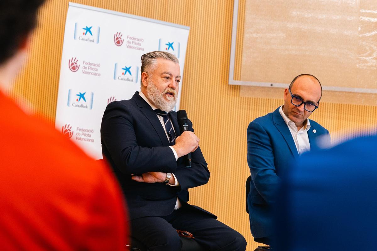 Intervenció de les autoritats.