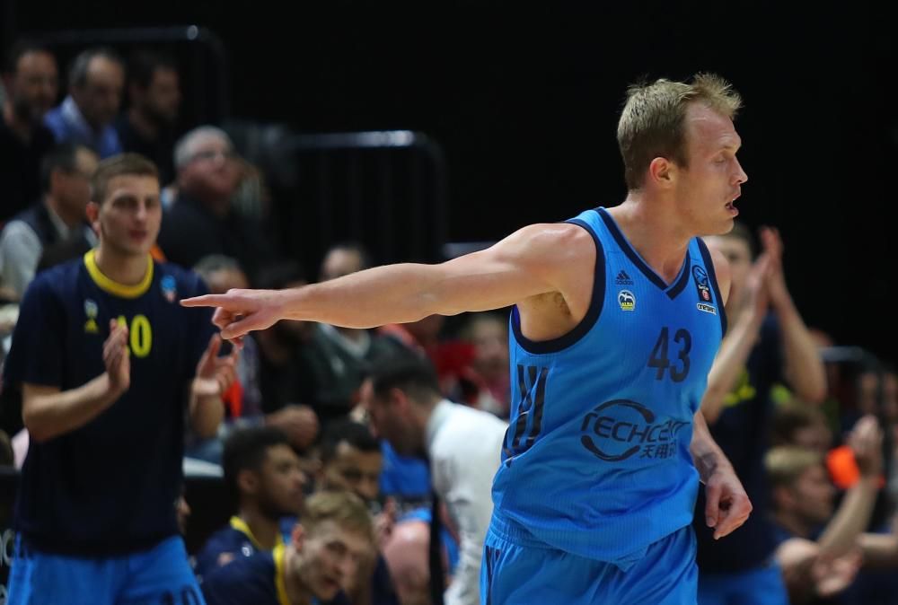 El Valencia Basket gana el primer partido de la fi