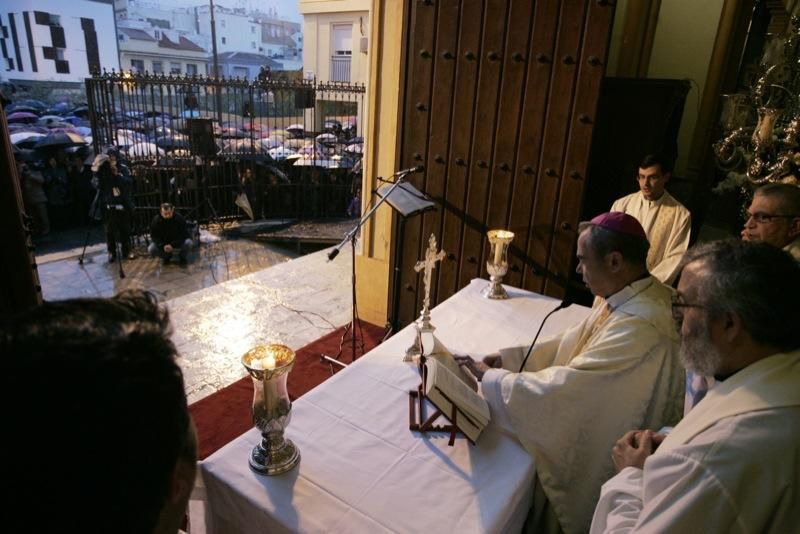 Misa del Alba y traslado del Cautivo