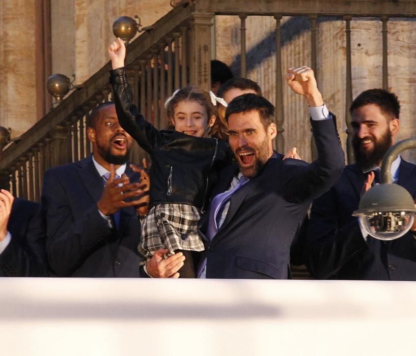 Celebración del triunfo en la Eurocup del Valencia Basket en València