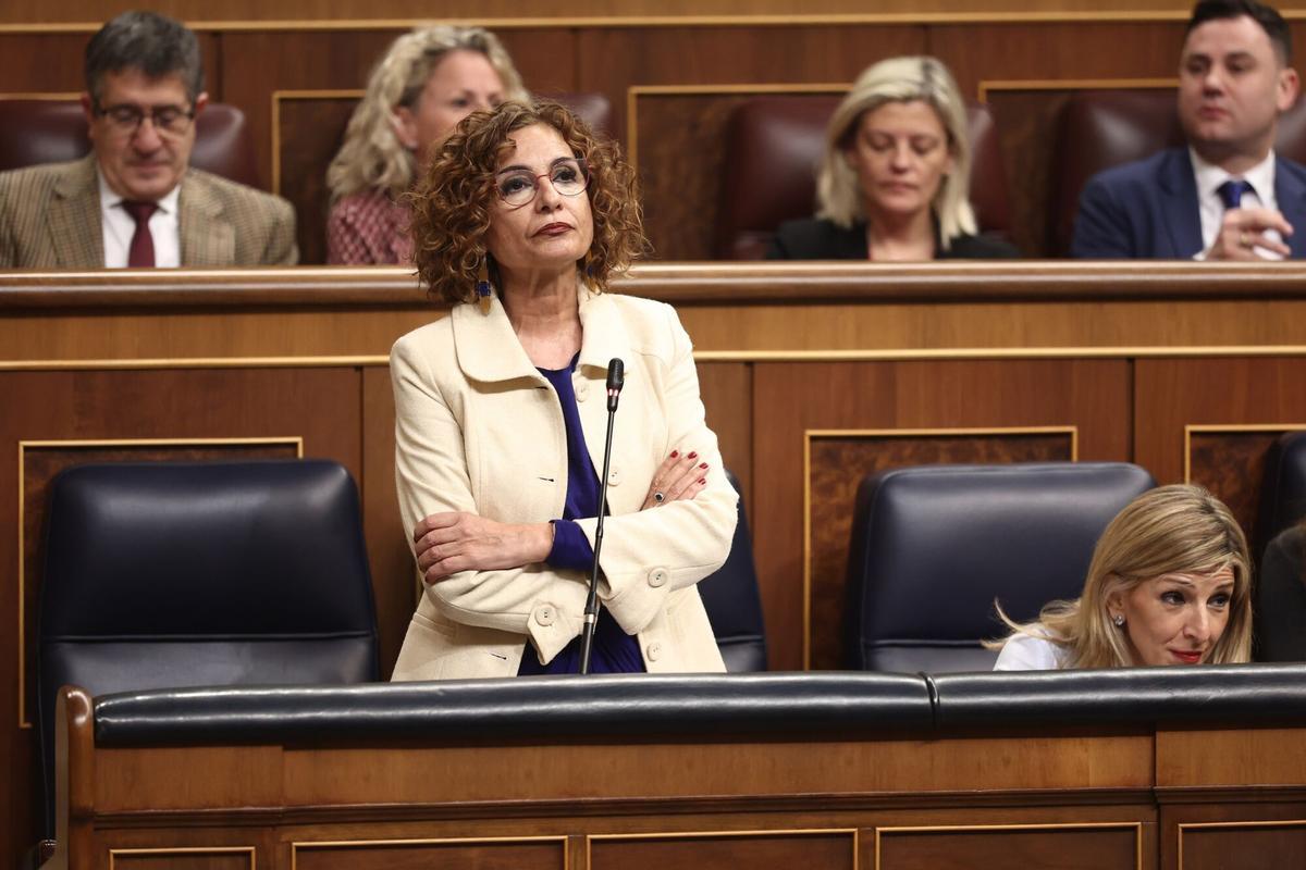 La vicepresidenta primera y ministra de Hacienda, María Jesús Montero, durante la sesión de control al Gobierno en el Congreso el pasado miércoles.