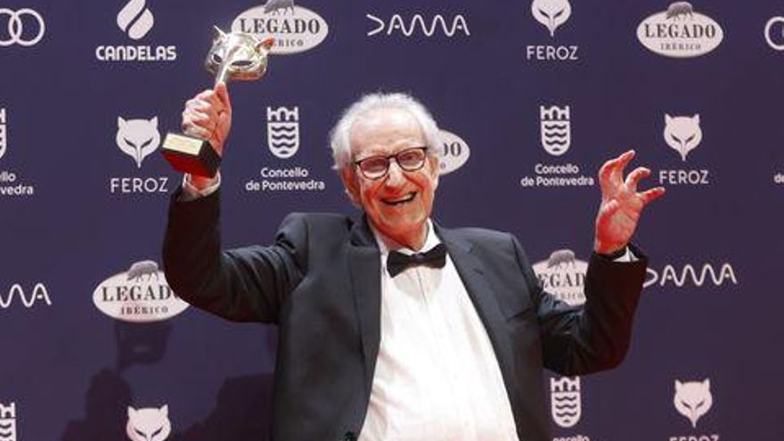 Jaime Chávarri con el Premio Feroz Audi de Honor