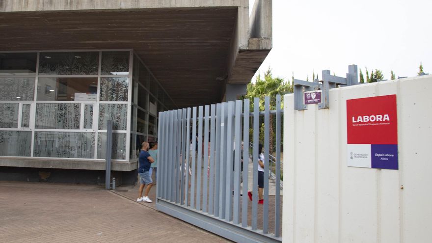 Las mujeres de la Ribera concentran solo el 36% de los contratos indefinidos