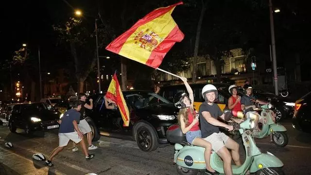 Barcelona celebra la victoria del Mundial sin incidentes