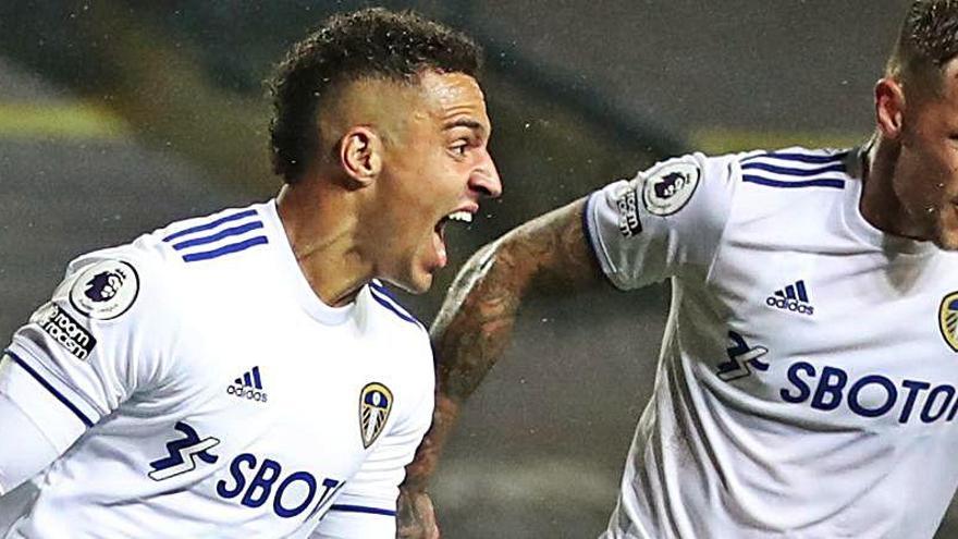 Rodrigo Moreno celebra su primer gol con la camiseta del Leeds de Marcelo Bielsa.