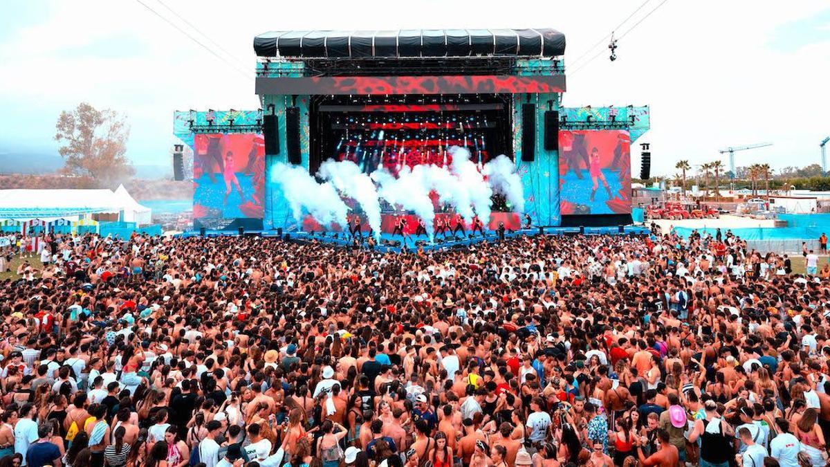 Oropesa del Mar volvió a ser el escenario ideal para el comienzo del tour Reggaeton Beach Festival que recorre España este verano.